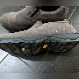 LL Bean size 10.5 nwot men's slip on shoes